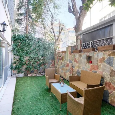 Modern Cozy Private Garden 2bd Hidden Gem 268 Apartamento Estambul
