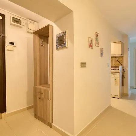 Apartamento Modern Cozy Private Garden 2bd Hidden Gem 268 Estambul